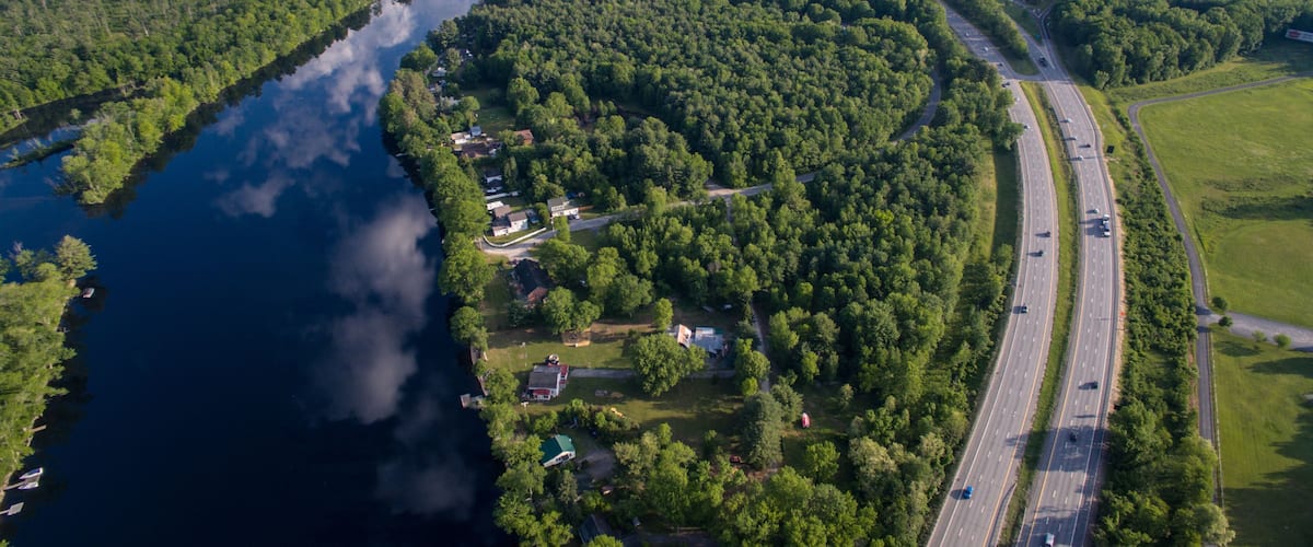 highway parallel to hudson river