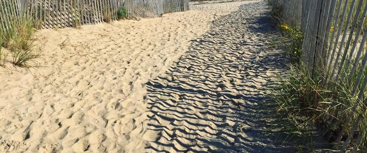 Not the nicest beach in the area, but it's a great place to walk your dog or take your car on the beach to camp out. Plus, the long bridge leading to the beach itself makes for a lovely stroll.
#BeachTips