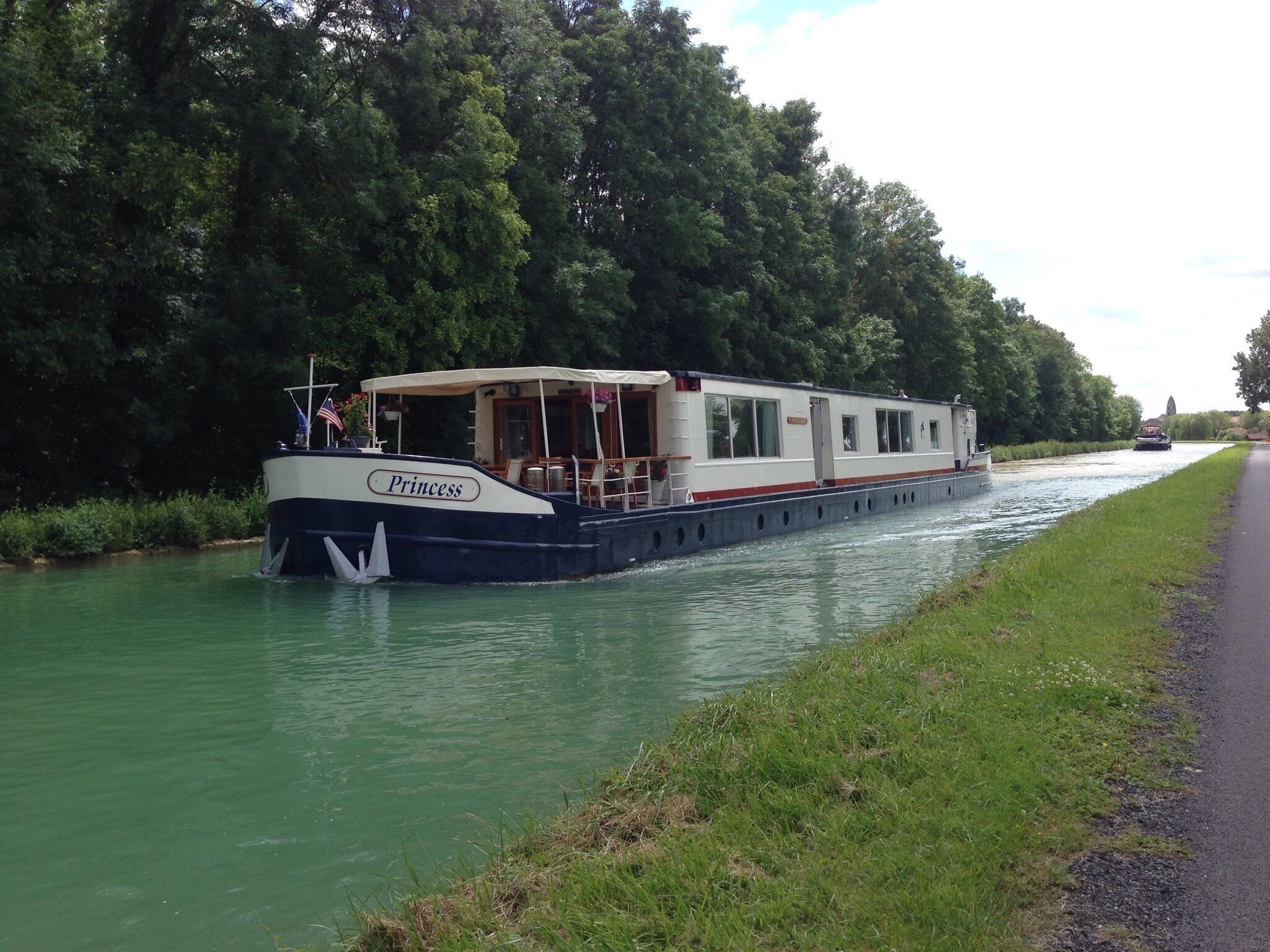 Cruising the canals of Champagne France