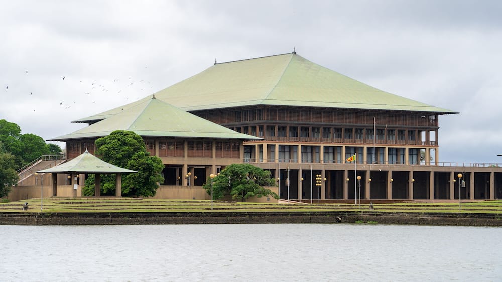Sri Lanka Parliament in diyawanna