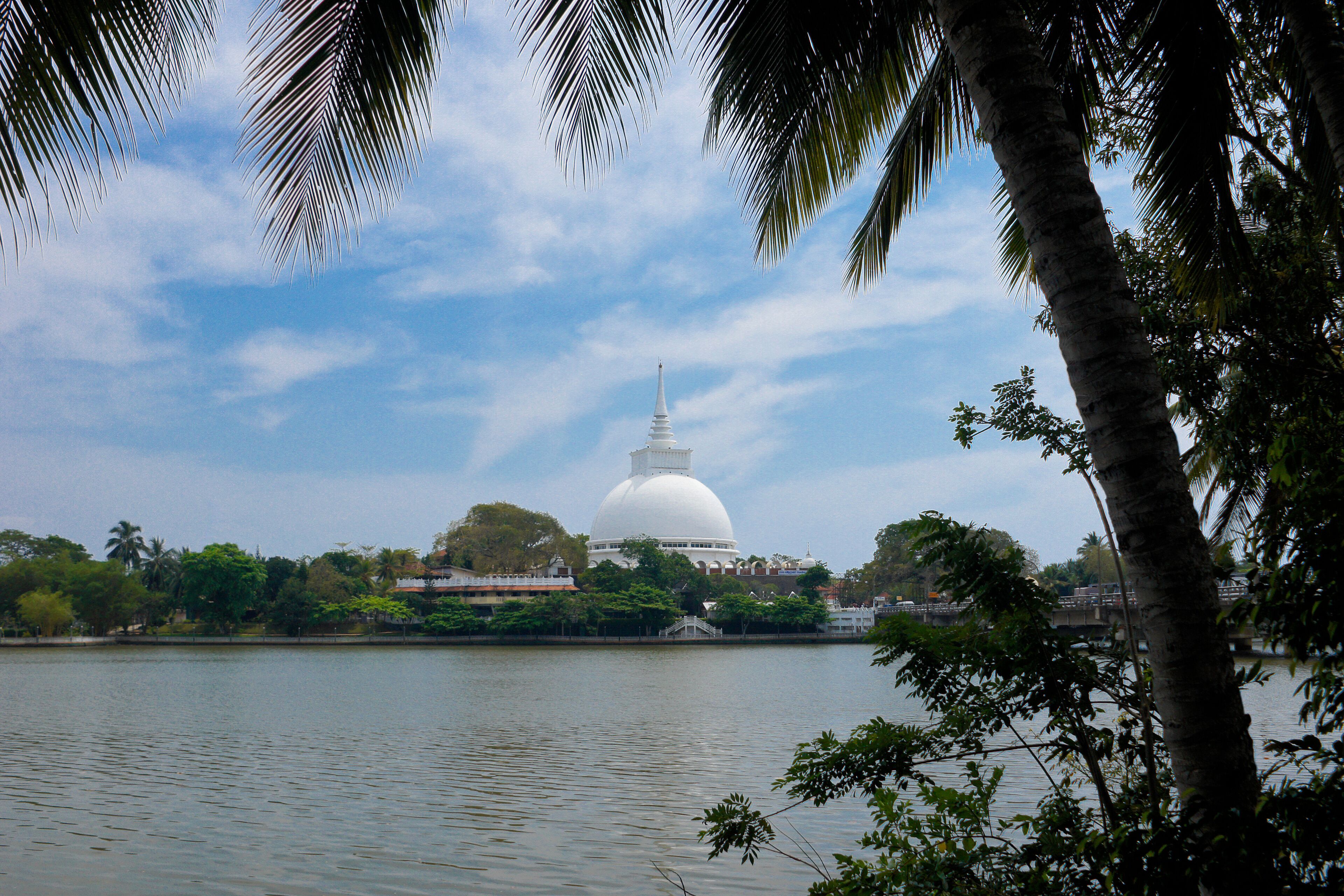 Gangatilaka Vihara Dagoba (Kalutara Bodhiya), Kalutara, Sri Lanka