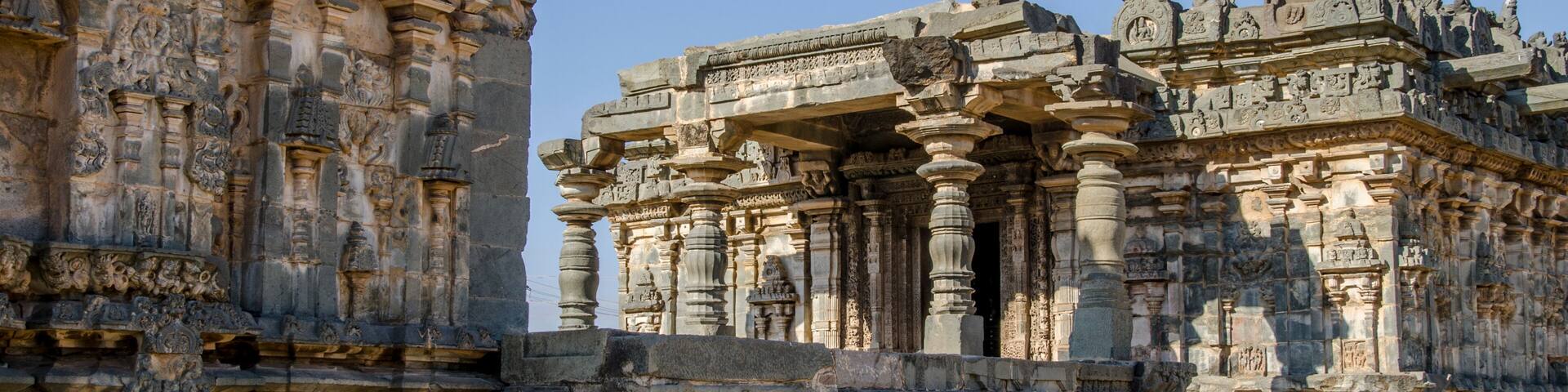 Kasivisvesvara or Kavatalesvara or Kashivishveshvara or Kashi Vishvanatha Temple, 11th - 12th Century Kalyana Chalukya style of Hindu architecture at Lakkundi, Gadag, Karnataka, India, Asia.