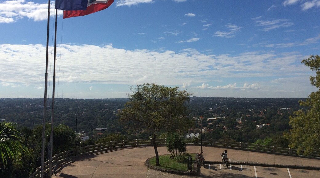 Cerro Lambare ... magnificent view!!
