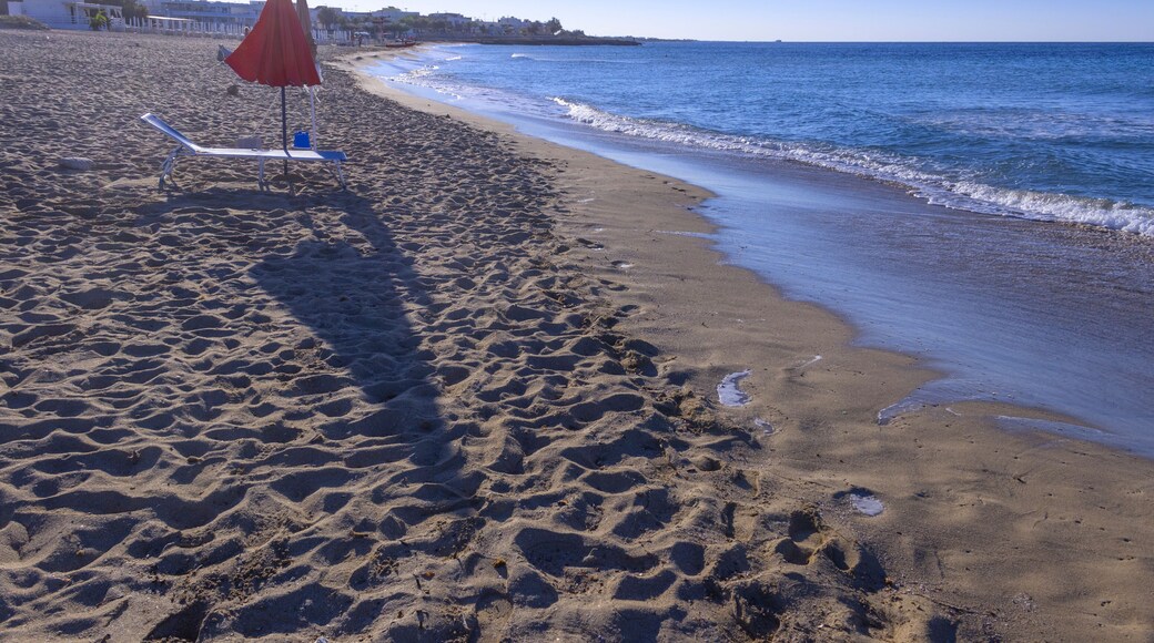 Salento coast: Lido Marini beach, almost sandy and embellished with low cliffs, easy to reach, stretches for more than two kilometres, in the area of the municipalities of Salve and Ugento in Puglia.
