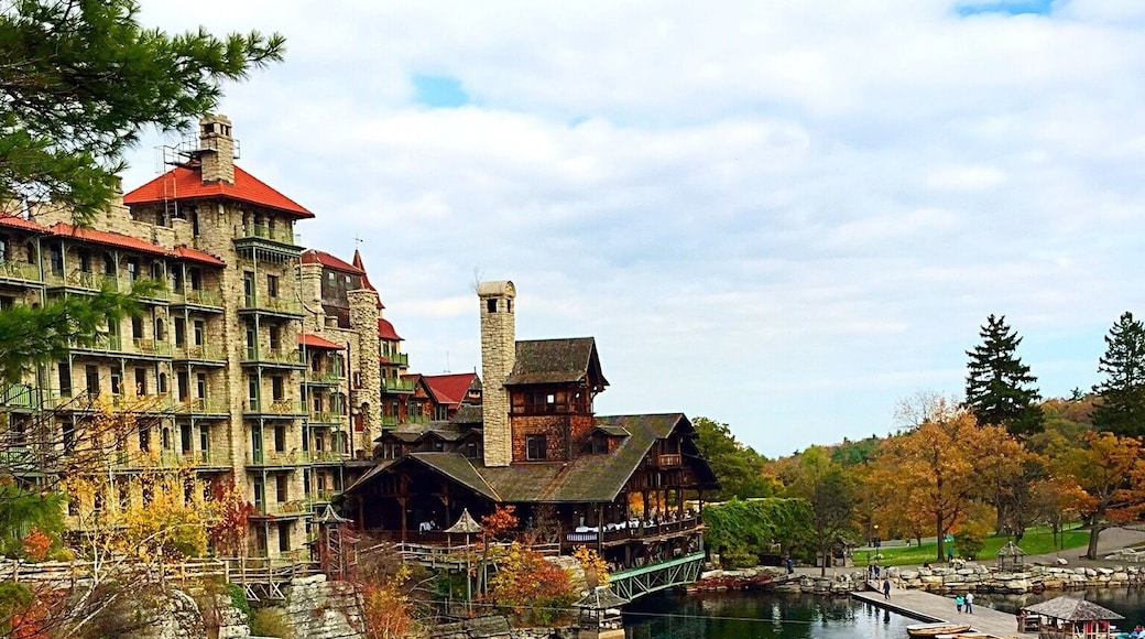 #MohonkLake & #MohonkHouse during an #Autumn trip to #NewPaltz #NewYork #Upstate