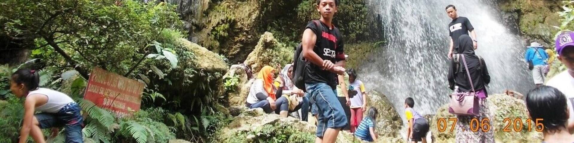 this waterfall was very awesome... located at the edge of a greened water river made this waterfall seem so natural,and you know the water was so fresh and cool #BestOf5