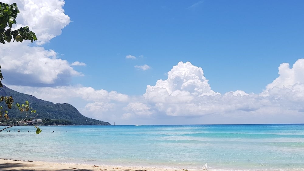 Seeing as the theme of the month is colours, i settled on many shades of BLUE.. Seychelles never disappoints!!
#LifeAtExpedia
