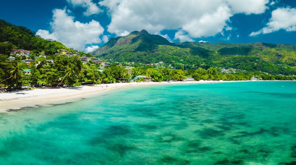 อ่าว Beau Vallon