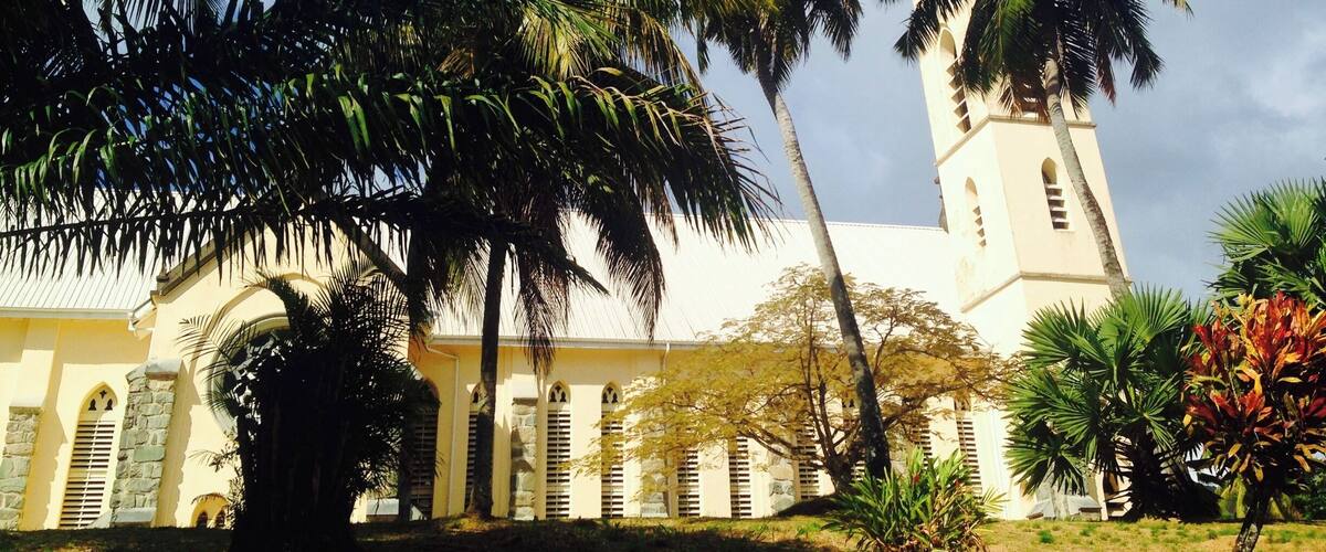 Beautiful catholic church. Go there and enjoy - it is very power- and joyful!