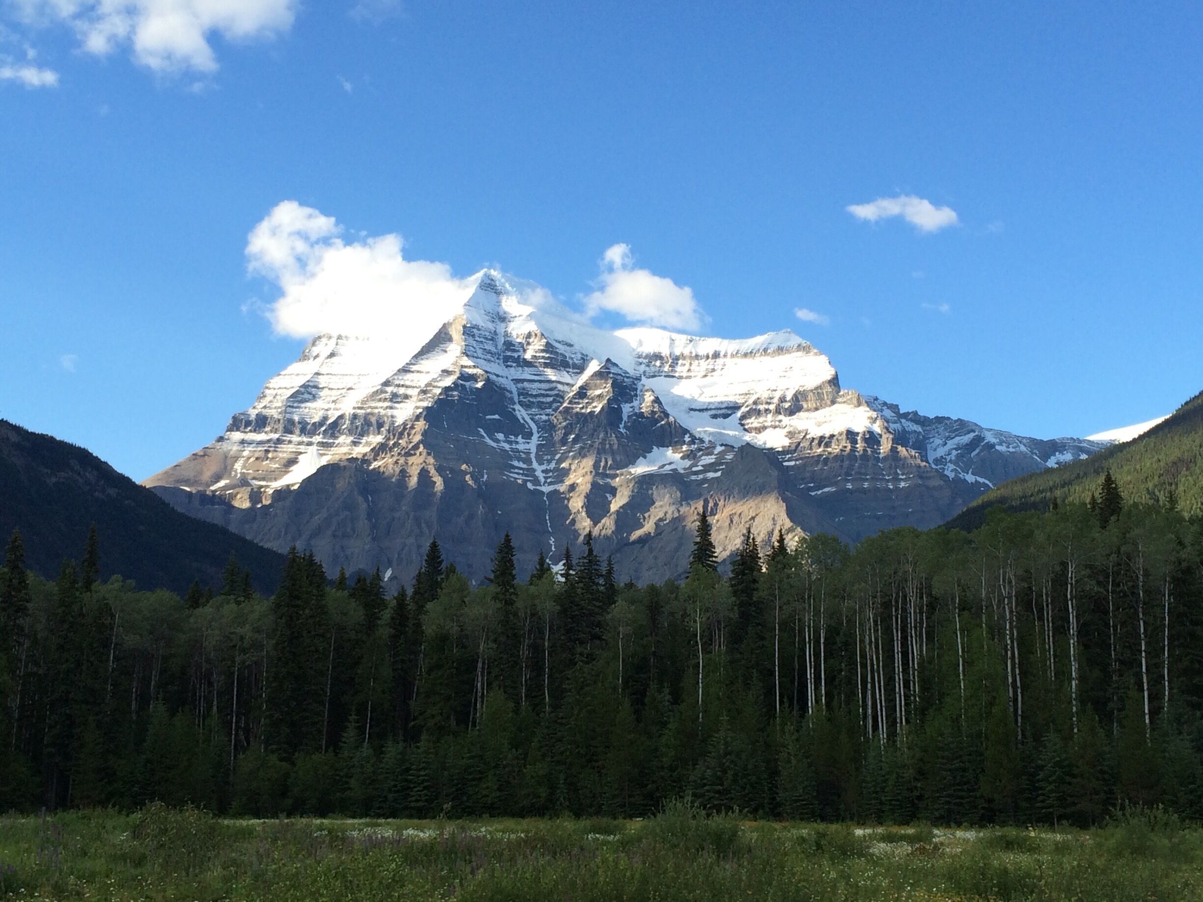Mount Robson. The highest peek of Rocky Mountains, 3954m. BC, Canada