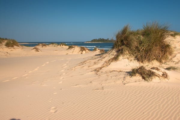 Sand dunes - view from Lake Conjola to Pacific ocean, NSW, Australia, Shutterstock ID 283304927, Purchase Order: -