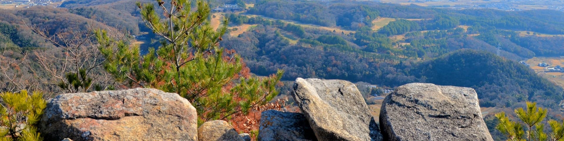 鬼ノ城 屏風折れの石垣からの眺望