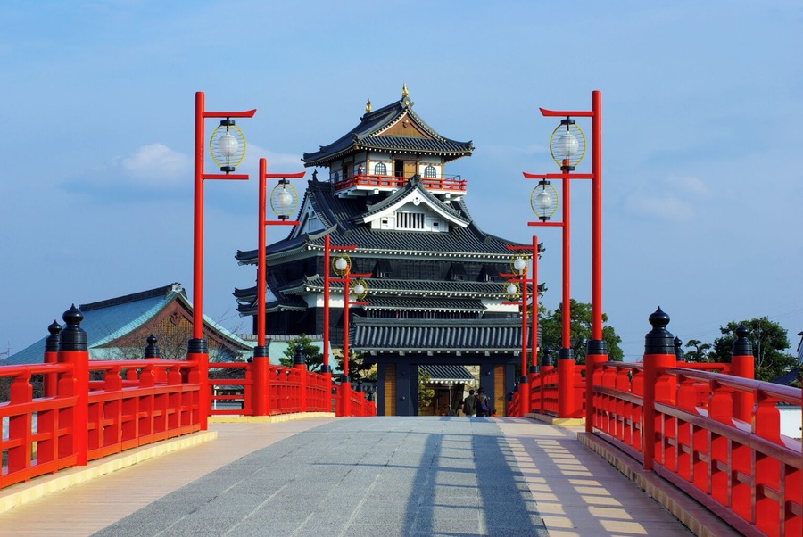 清洲城模擬天守と大手橋