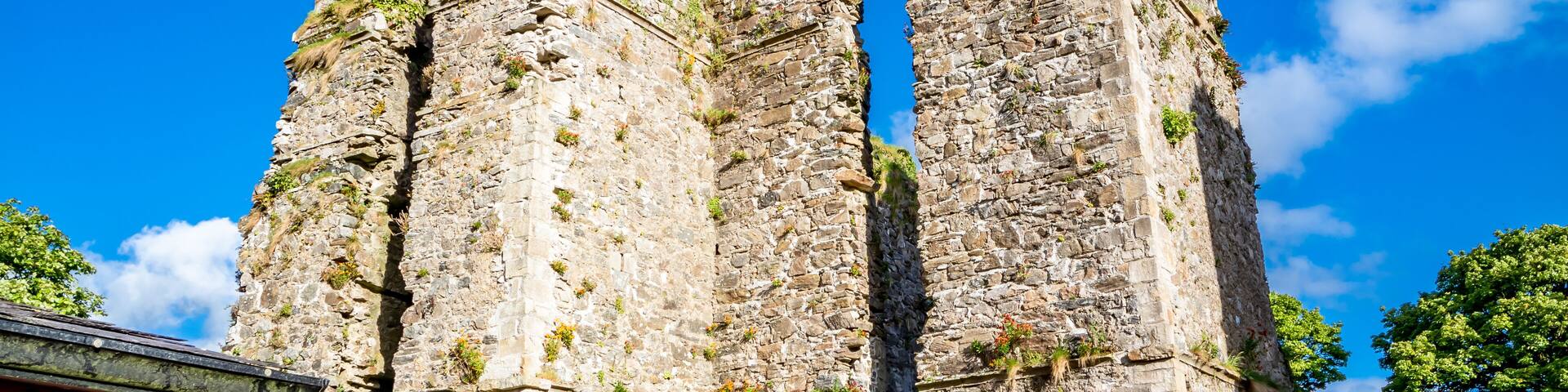 The castle ruins in Manorhamilton, erected in 1634 by Sir Frederick Hamilton - County Leitrim, Ireland