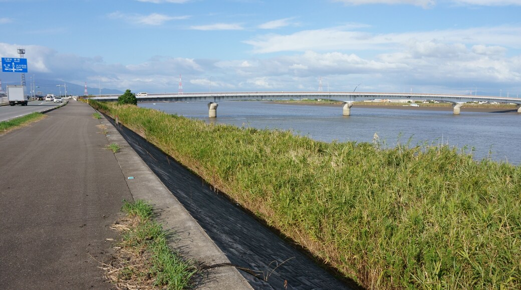 Kanegae-ohashi Bridge over Chikugo River, from Dokaijima, Okawa city, Fukuoka prefecture. It is part of Saga Prefectural and Fukuoka Prefectural Road No.20.