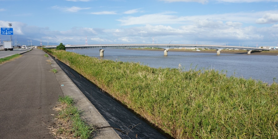Kanegae-ohashi Bridge over Chikugo River, from Dokaijima, Okawa city, Fukuoka prefecture. It is part of Saga Prefectural and Fukuoka Prefectural Road No.20.