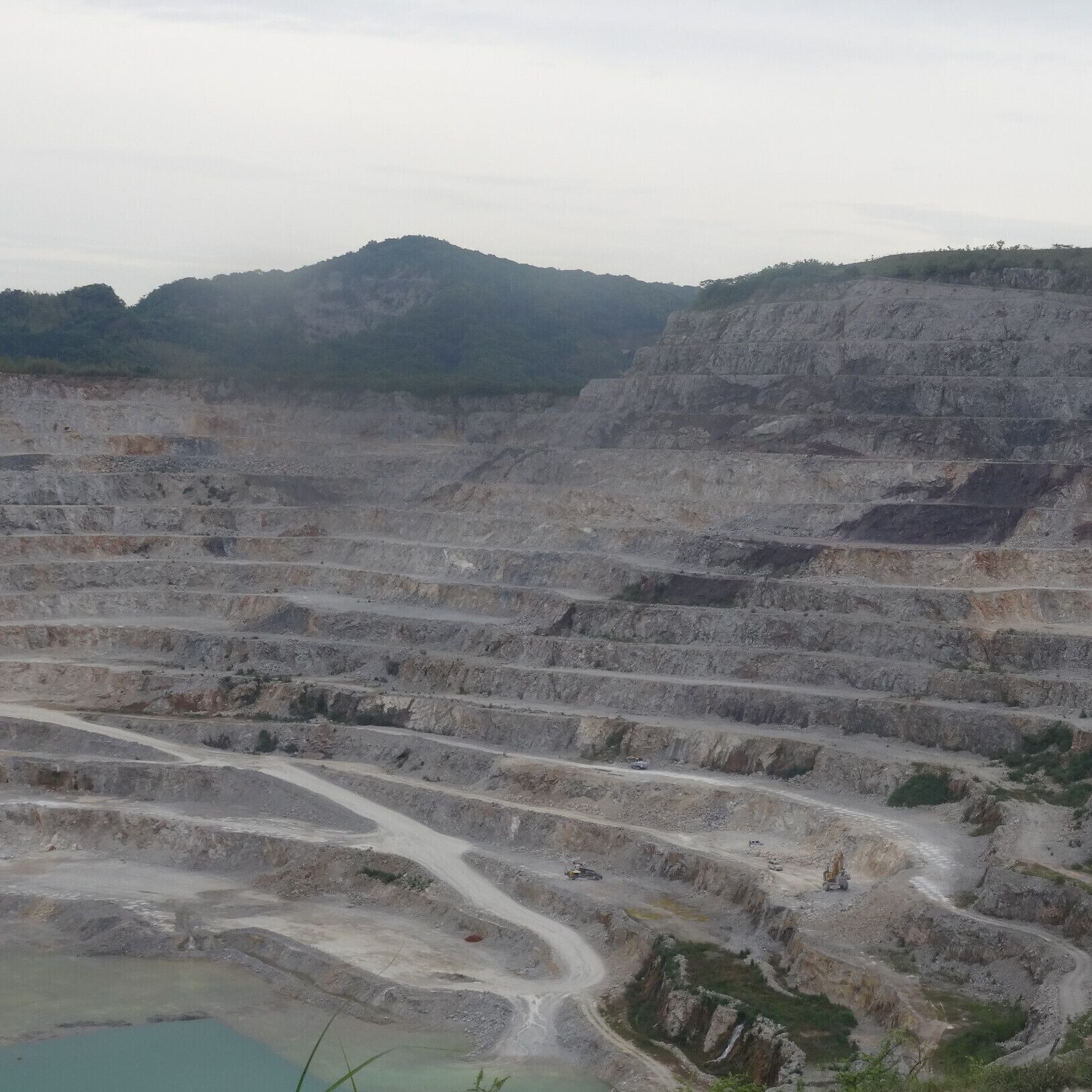 伊佐石灰石鉱山