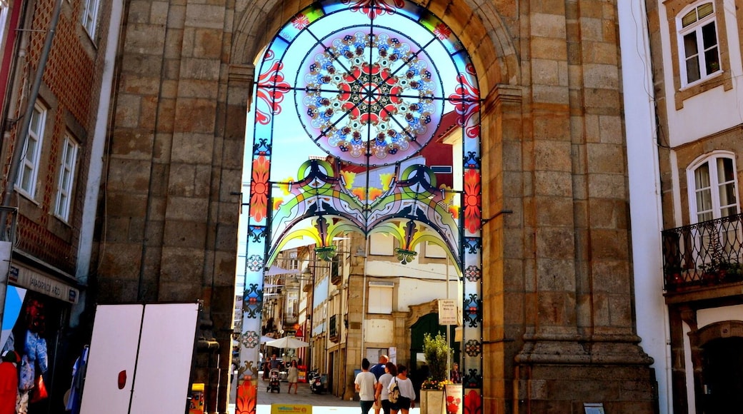 Old entrance of the knights to the city center)))