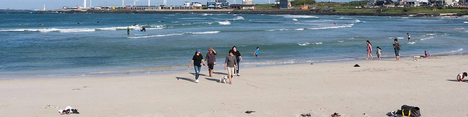 Cute little wind turbines on Jeju Island. The half-moon shaped beach is known for its fine white sand and exotic atmosphere.
#LifeAtExpedia #beach