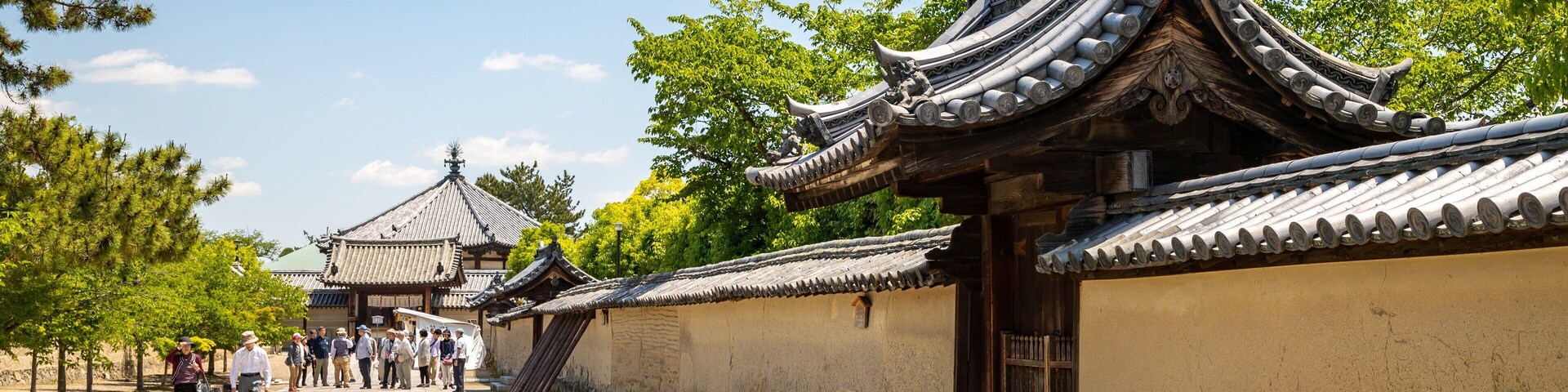 Ikaruga featuring heritage elements and street scenes