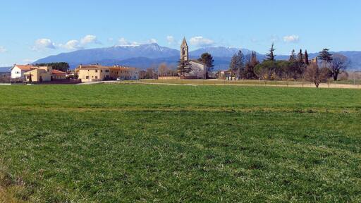 Campllong i Montseny al fons