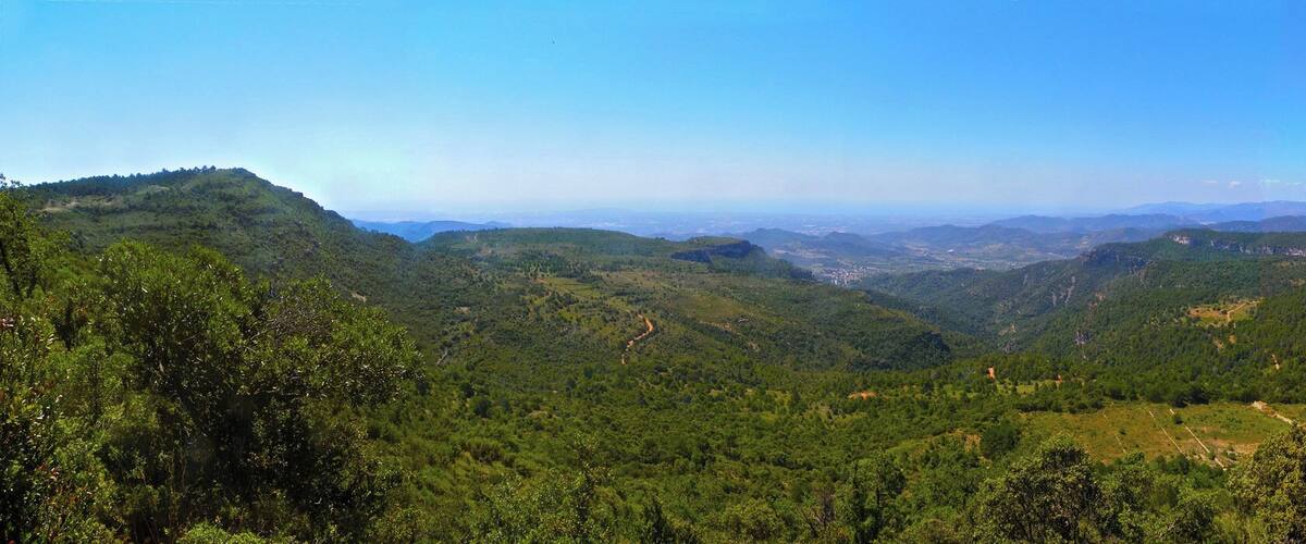 Panorama des del cingle, 3km a l'oest de la Musara