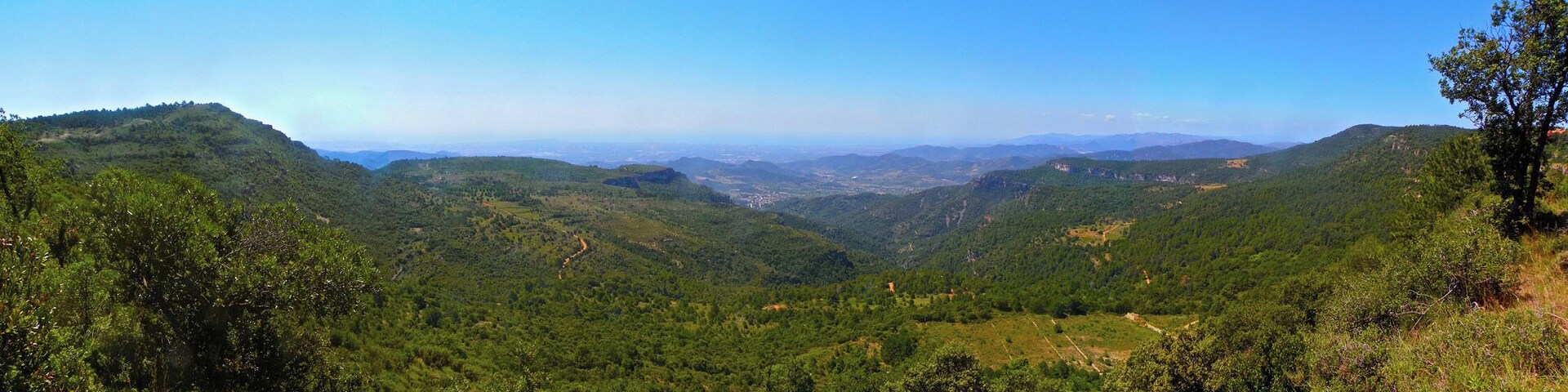 Panorama des del cingle, 3km a l'oest de la Musara