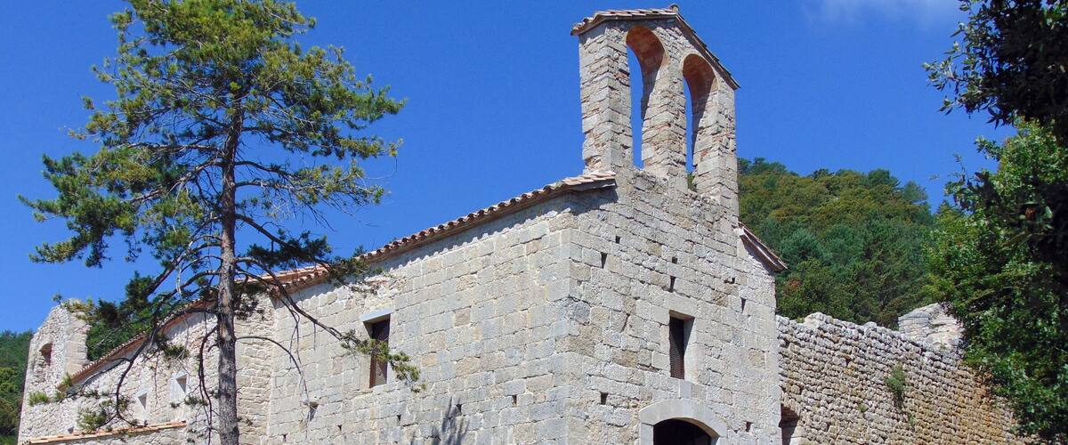 Monestir de Sant Llorenç de Sous (Albanyà ) This is a photo of a building indexed in the Catalan heritage register as Bé Cultural d'InterÚs Local (BCIL) under the reference IPA-17860.