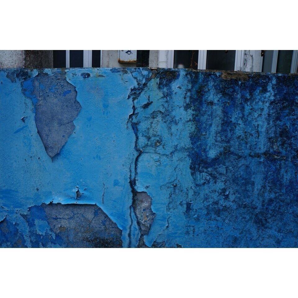 Small harbour with colourful houses and a touch of "real Galicia".