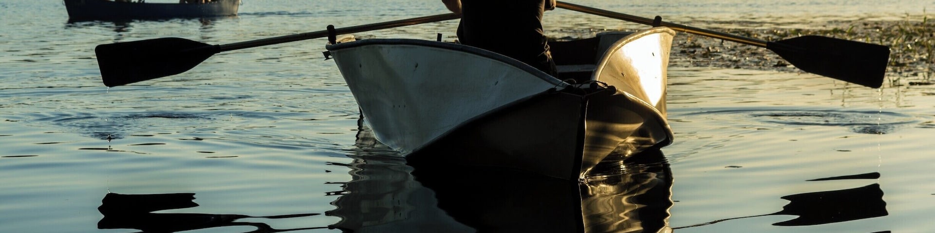 Cooroora is such a calming place for camping. There is a massive lake adjacent to the camping ground which is an amazing place to enjoy the sunset.