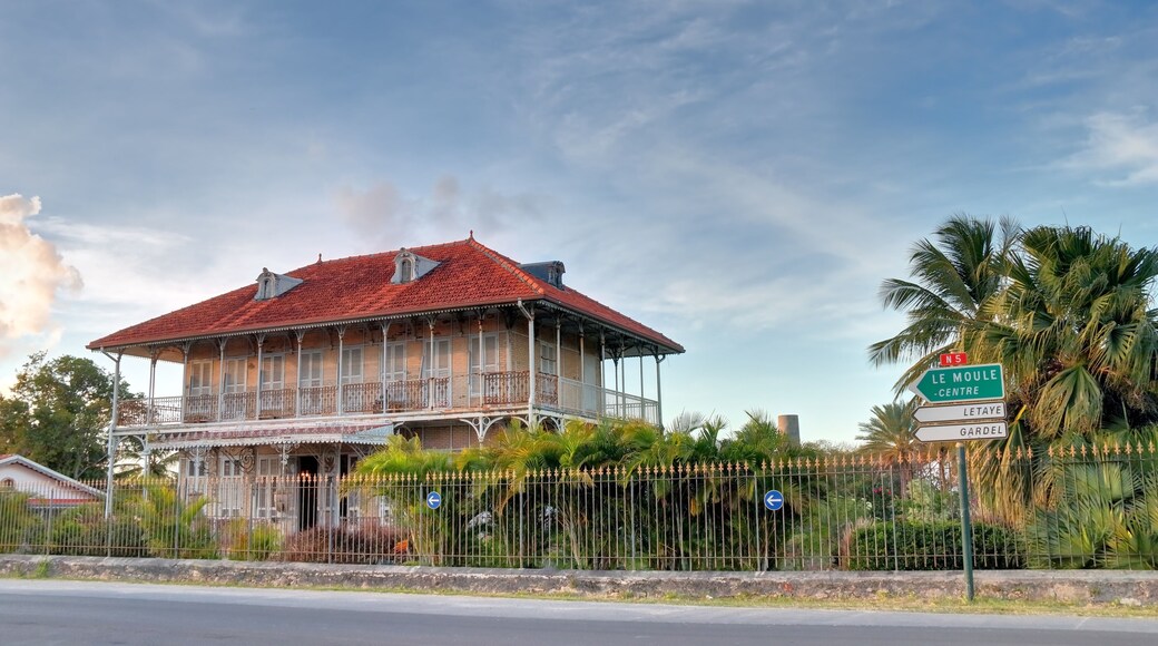 Maison coloniale Hantée Zévallos à Le Moule en Guadeloupe