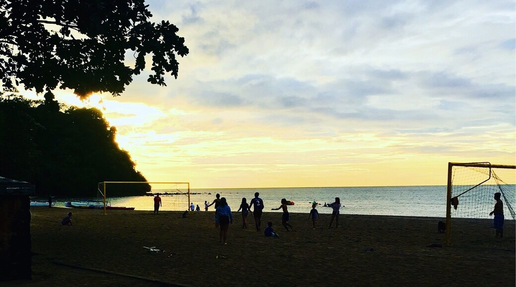 Enjoy sipping an iced mango margarita after an awesome beach volleyball game ... then gaze languidly at the glorious sunset 😍