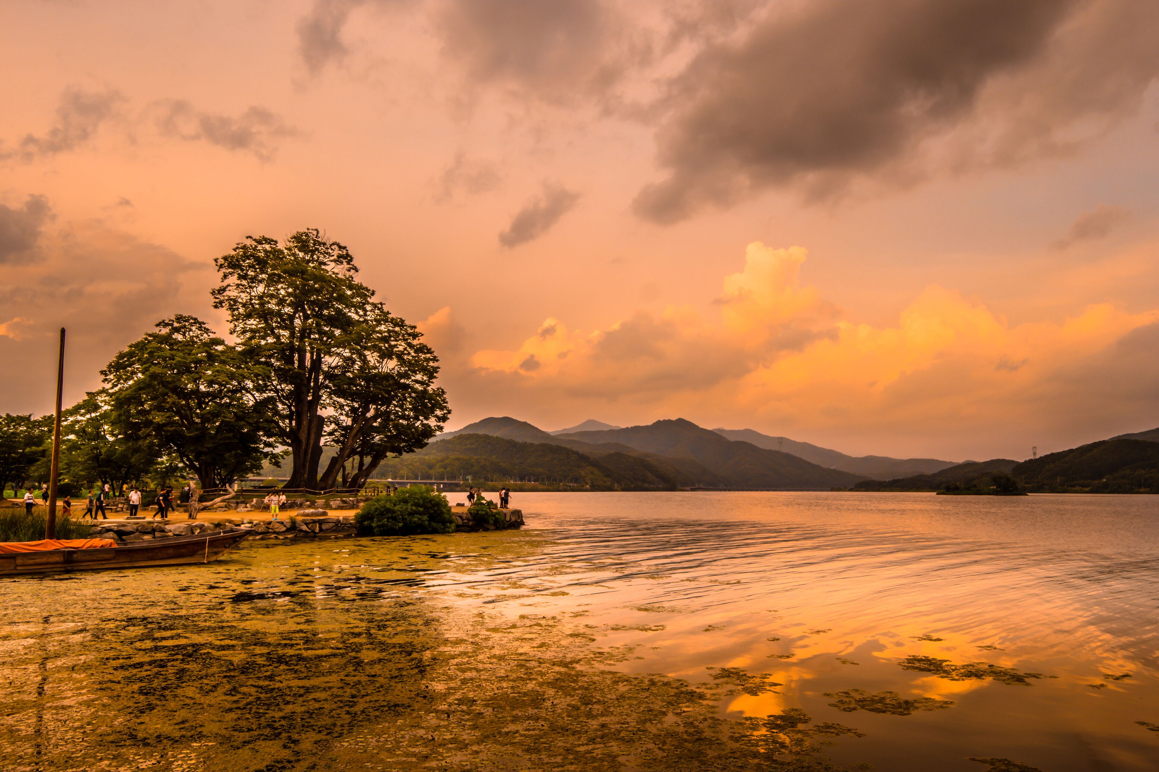 Sunset at Dumulmeori of Yangpyeong.