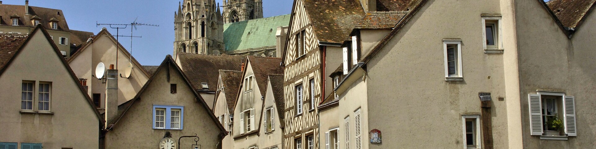 old houses and the cathedral in Chartres