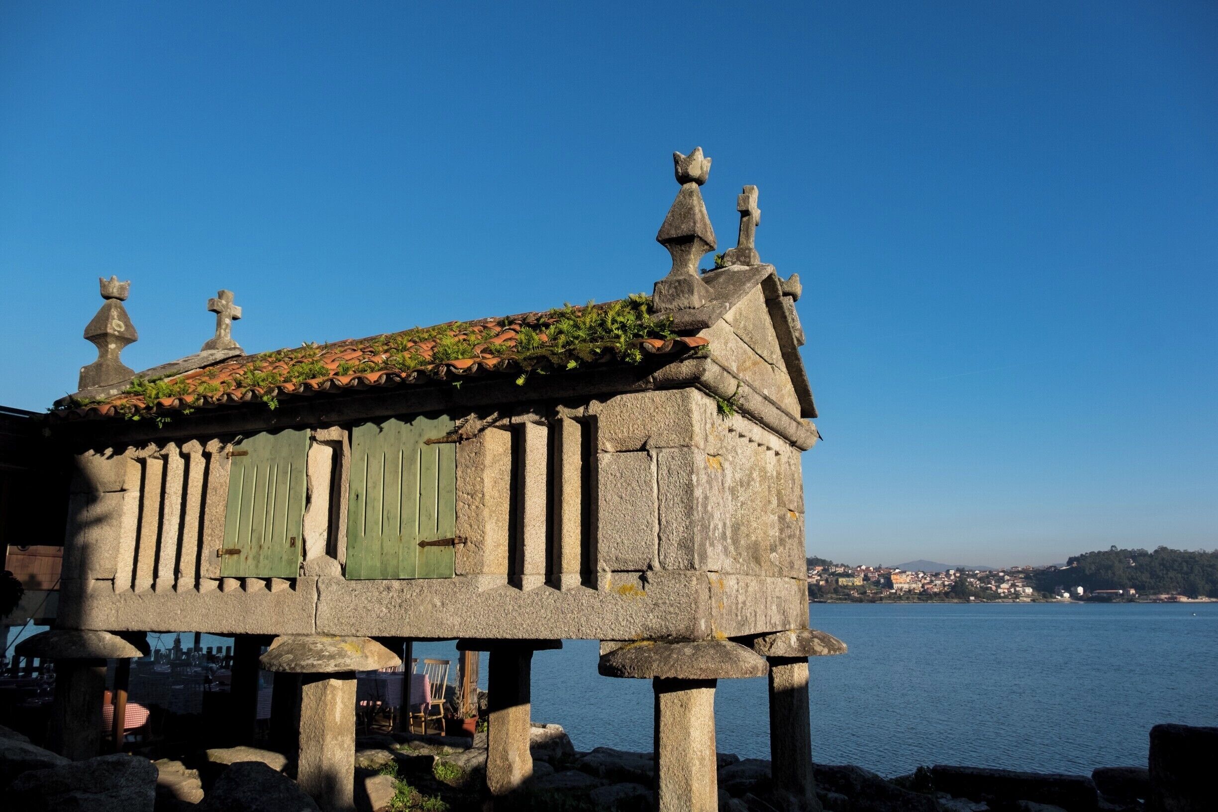 Visiting the beautiful village of #combarro in #galicia #spain

#españa #visitspain #ig_spain #monumentalspain #pontevedra #igersgalicia #galicia_enamora #galiciadescuberta #LOVES_GALICIA #streetphotography #travelingram #instatraveling #traveltheworld #travelphotography #travel #instatravel #travelgram #topeuropephoto #WorldCaptures #BeautifulDestinations #WorldPlaces #BBCTravel #LoveTheWorld #instagood #instagrammers #igers 