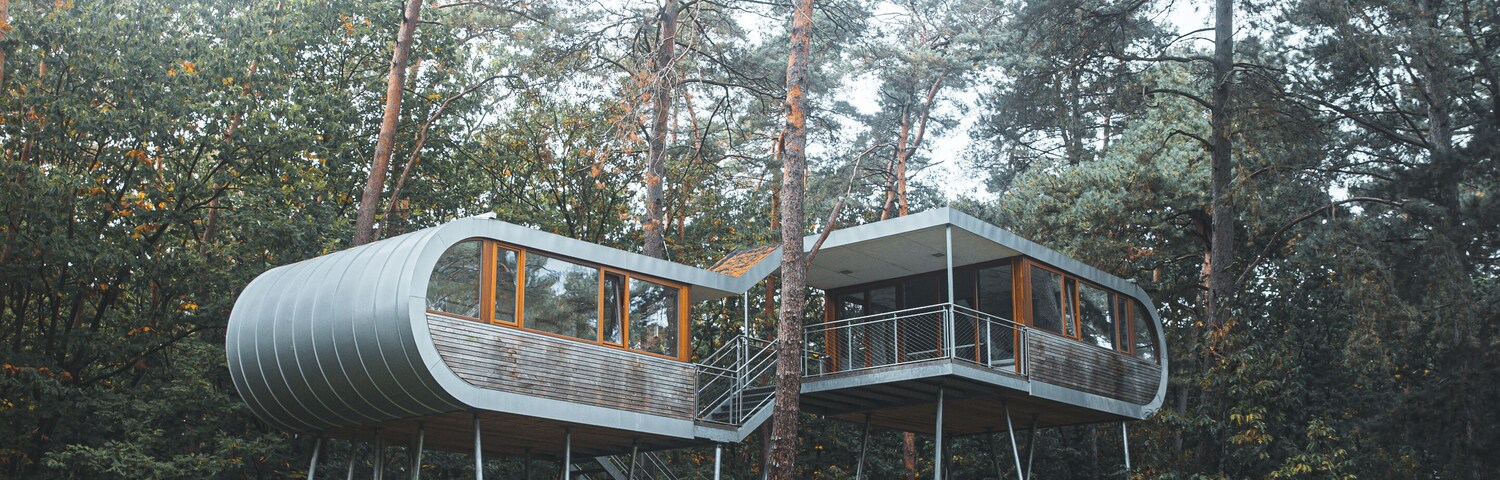 Fantastic architecture in the woods. Imaging waking up here.
#cabin #architecture #treehouse #woods #forest #localsecrets
Make sure you follow me on:
https://www.facebook.com/ShotByCanipel/
https://www.instagram.com/canipel/