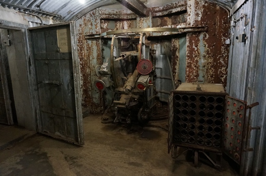 Guns inside the fort.
