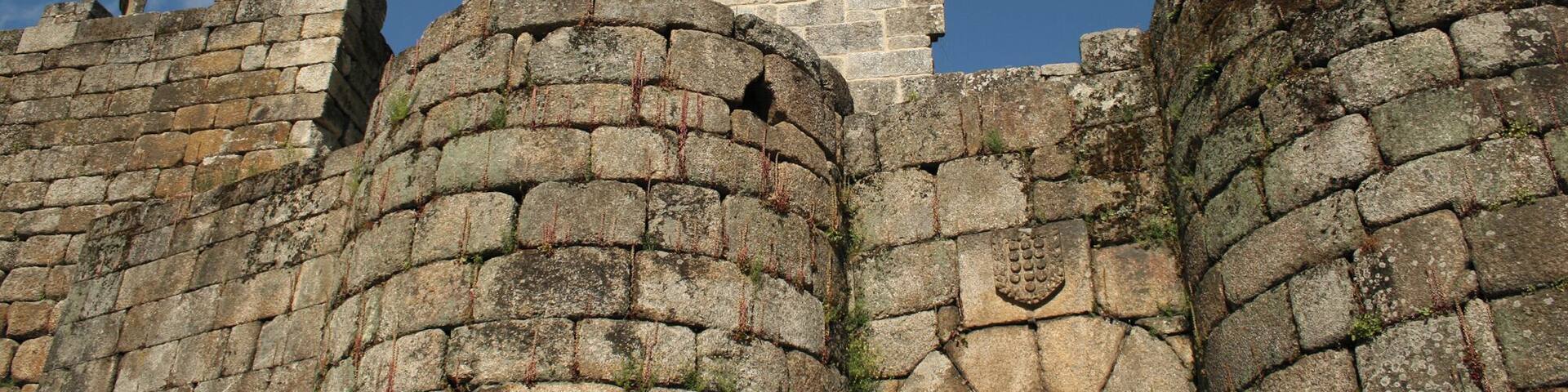 Ruinas del Castillo de los Sarmiento, en Ribadavia (Galicia, España). Castle of Sarmiento, in Ribadavia. Ruins of the Castle of Sarmiento, in Ribadavia (Galicia, Spain).