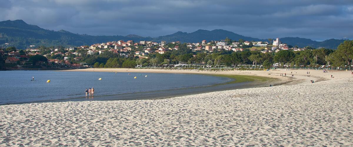 Ladeira beach in Sabaris Baiona with the parish of Ramallosa in the background