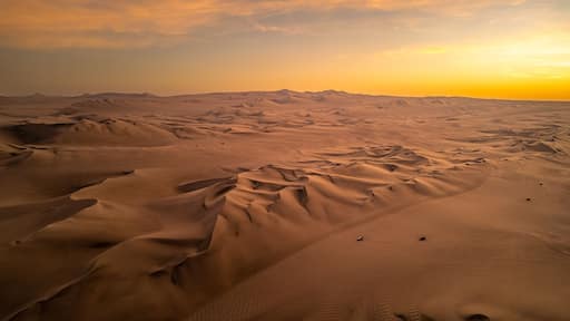 Atardecer, emociones y Tranquilidad en las Dunas del desierto de Huacachina Perú