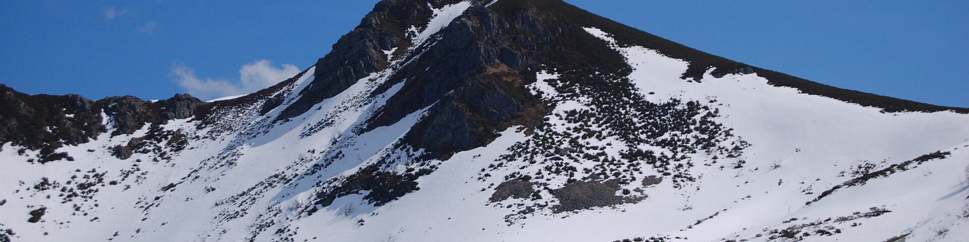 Tres Bispos Peak from Campa dos Tres Bispos, in the Ancares Range, NW Spain