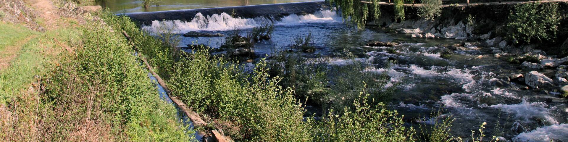 Pesquera en río Esperaban, Muela, Hurdes, España