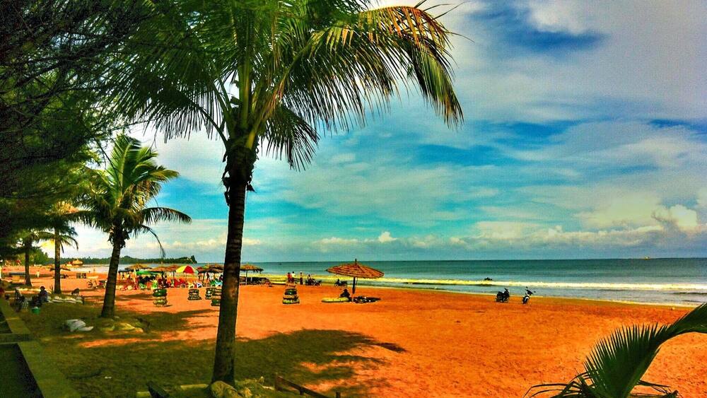 The views as the beautiful landscape with the shore , the nature have the beautiful with the views , views from my travel with vacation .