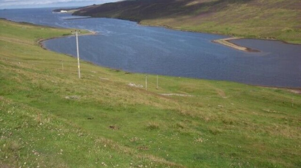 Striking spit at head of Dales Voe