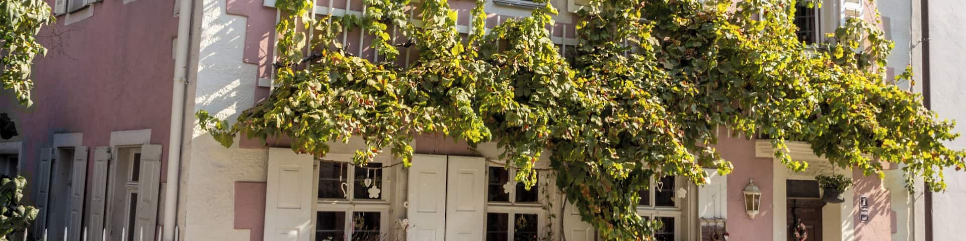 This is a photograph of an architectural monument. It is on the list of cultural monuments of Bayern, no. D-6-75-158-49