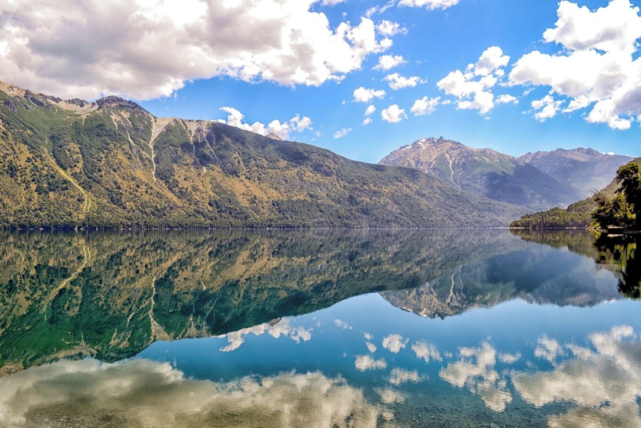 At Los Alerces National Park you can find this incredible lake call Rivadavia. You can camp in the park or just a day trip by car.
#bvspatagonia
#PNLosAlerces #Patagonia #Argentina