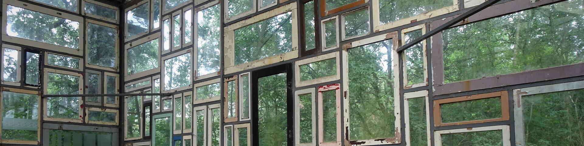 The ‘Verbeke Foundation’ is a private art site which opened its doors to the general public in June 2007. As ‘a refuge’ for arts, the foundation holds an impressive collection of modern and contemporary art, mainly installations, collages and assemblages. With 12 hectares of scenic area and 20,000 m² of covered space, the Foundation is one of the largest private initiatives for contemporary art throughout Europe. #Culture #LocalSecrets #Trovember