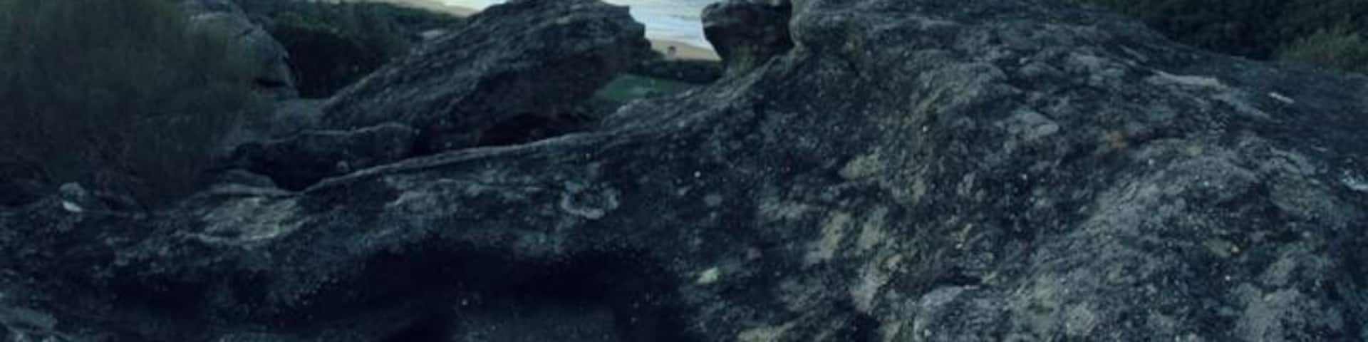 From The Scenic Road (towards Hardys Bay Wharf) take Nukara Ave and follow the dirt road up the cliff for this incredible viewing point of Killcare Beach.