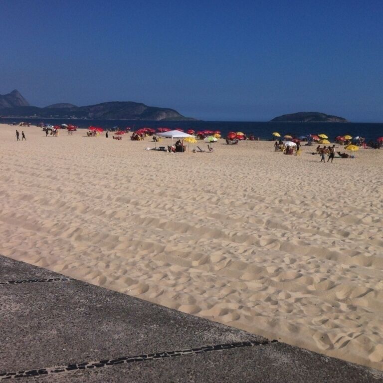 Praia do meio