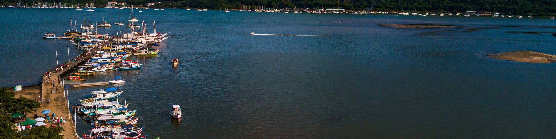 Paraty Paisagem Arquitetura Colonial Brasil Cidade Litorânea Porto Rio de Janeiro Colonial História Cultura Caminho Real Rota Ouro Artesanal Madeira Natureza Oceano Costa Barco Turismo Patrimônio